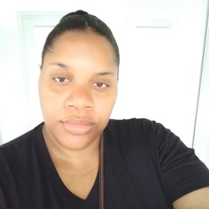 Meet your Posher, Corina